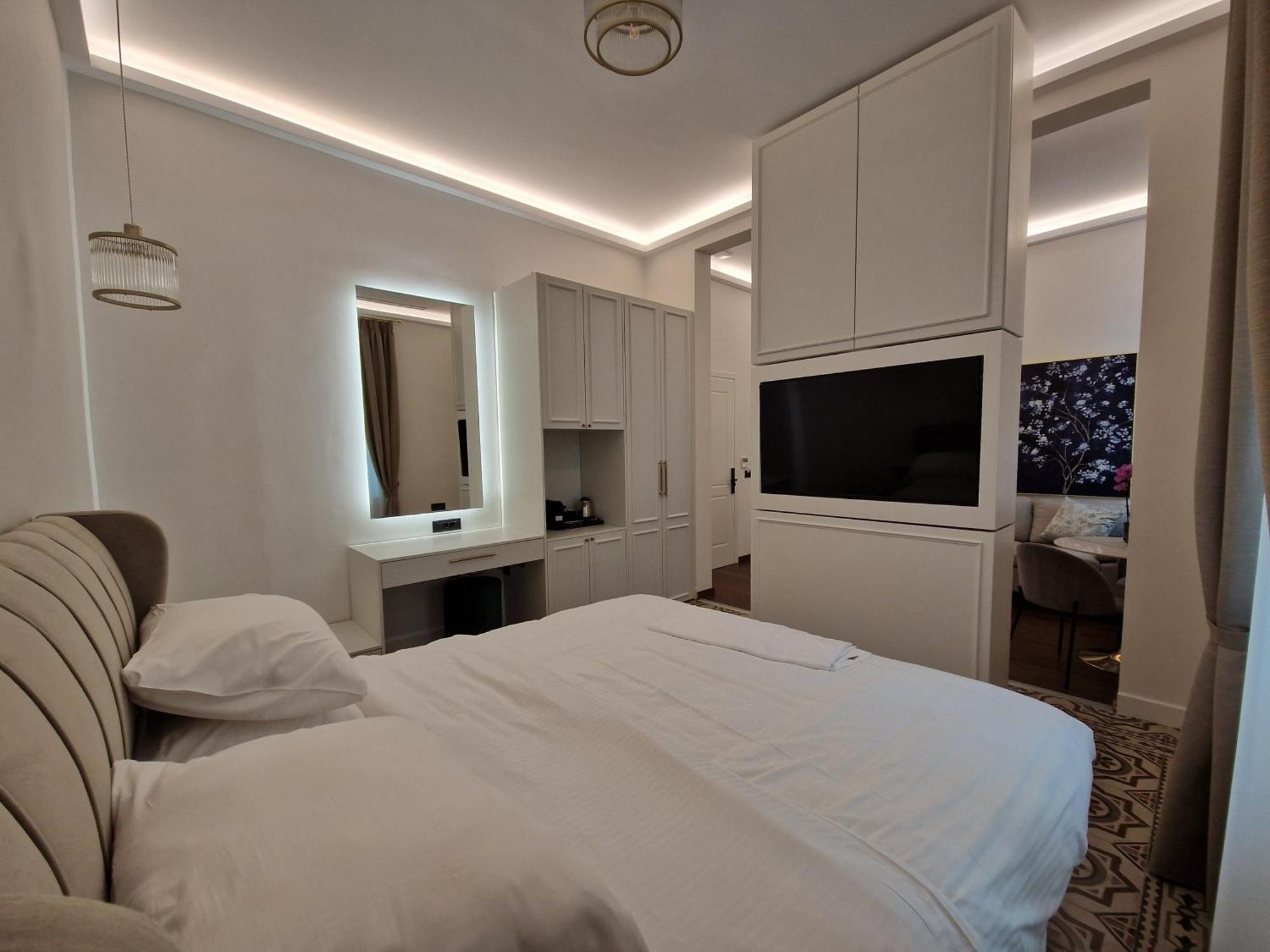 Jensen Luxury Suites Rhodes City エクステリア 写真